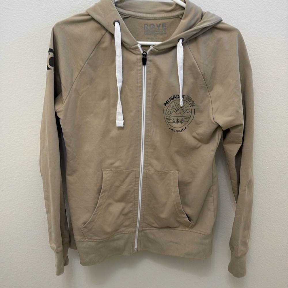 Palisades Tahoe Women’s Hoodie. New without tags